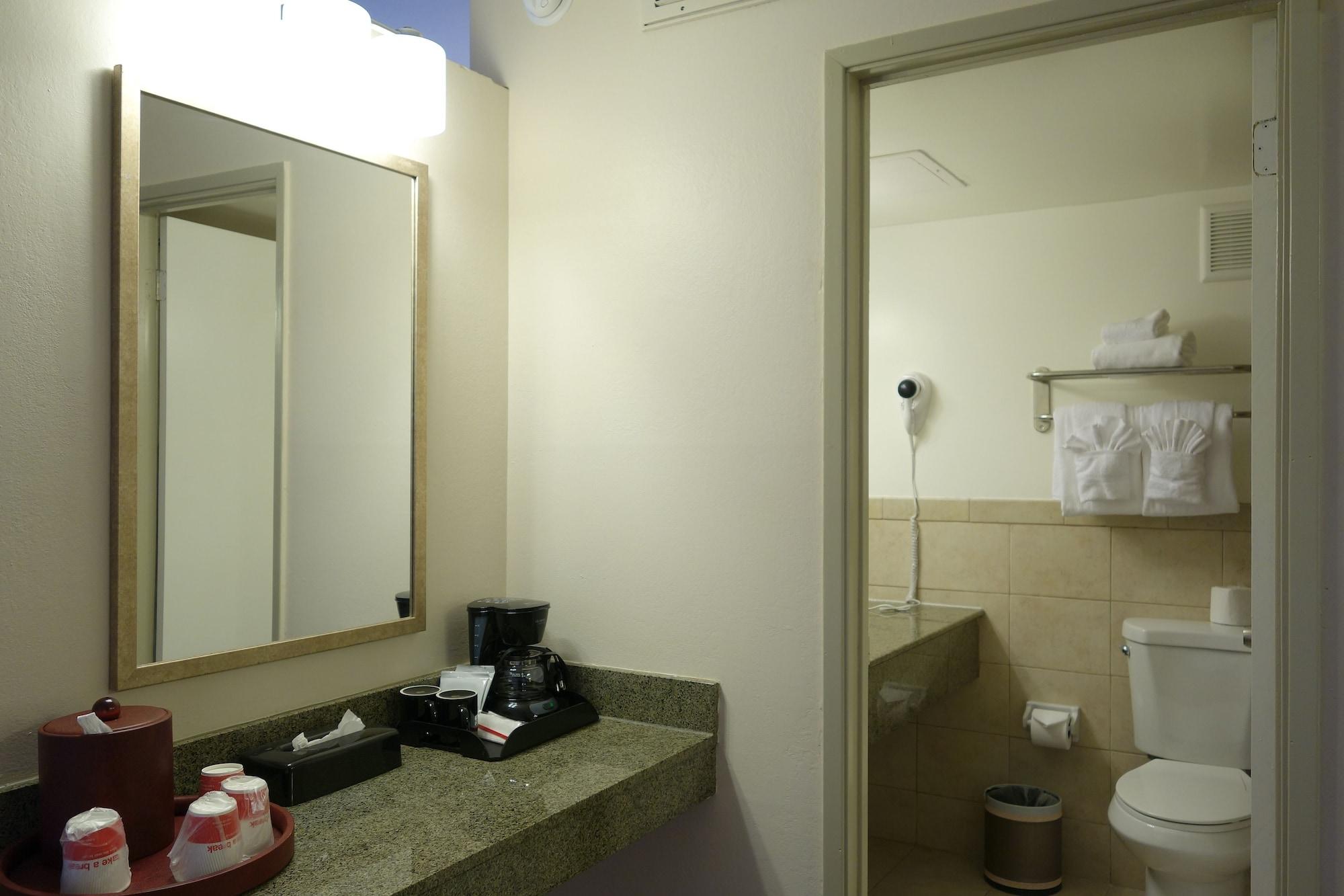 מלון North Highlands Ramada By Wyndham Sacramento מראה חיצוני תמונה