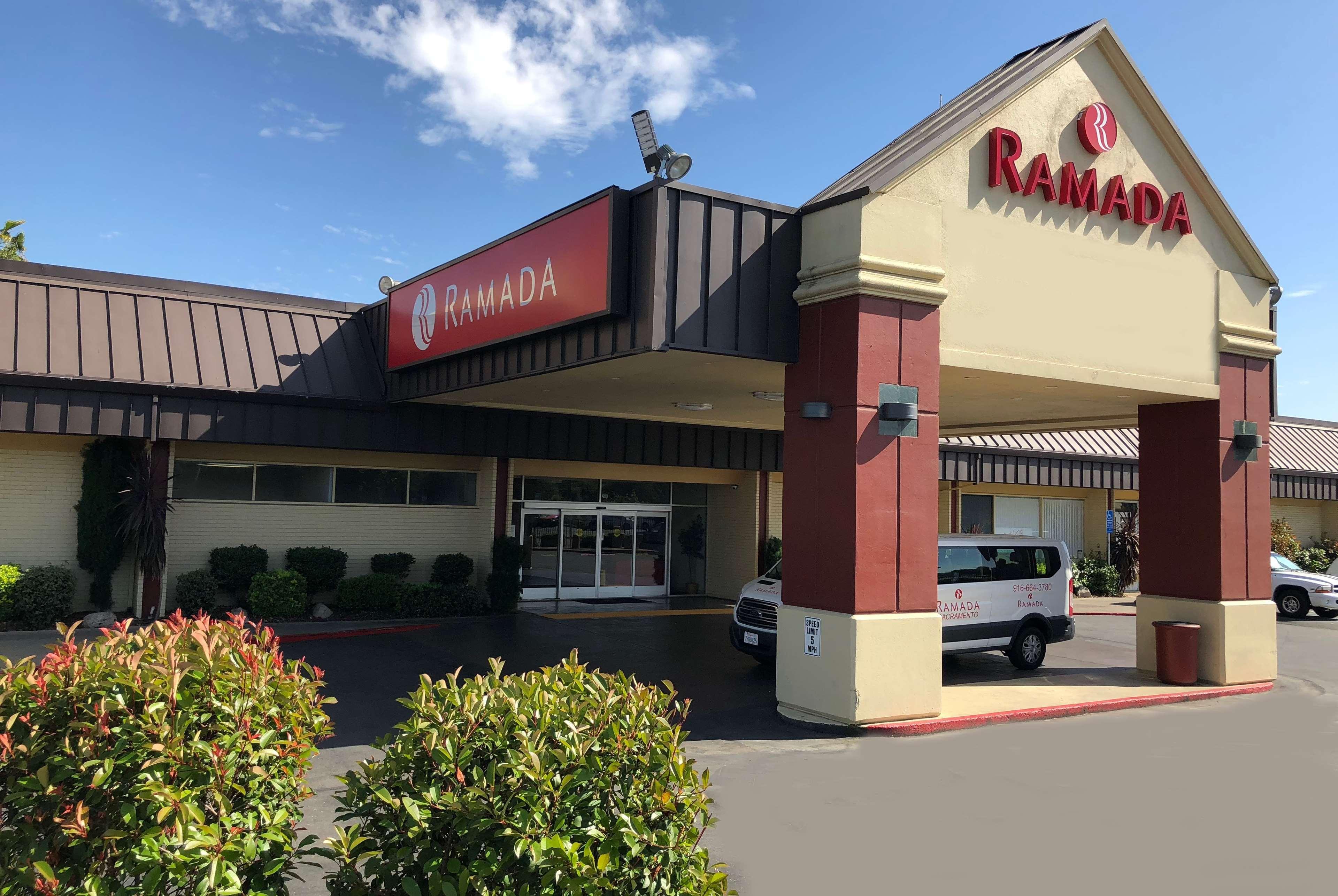 מלון North Highlands Ramada By Wyndham Sacramento מראה חיצוני תמונה