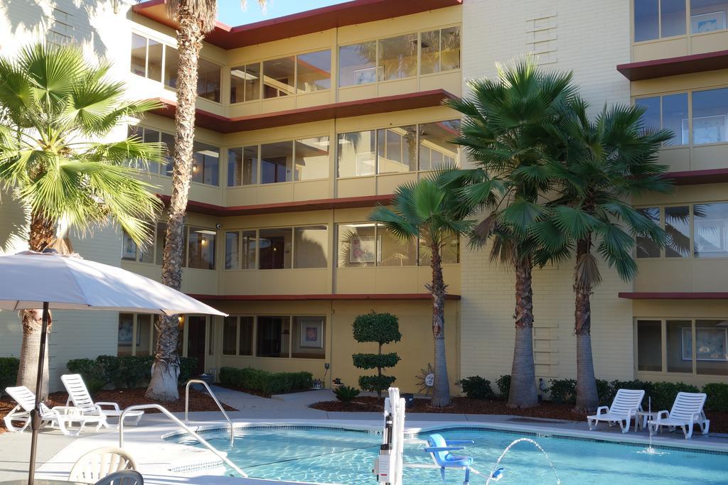 מלון North Highlands Ramada By Wyndham Sacramento מראה חיצוני תמונה