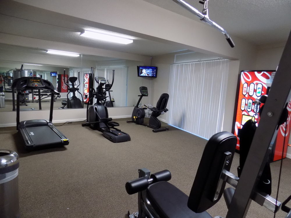 מלון North Highlands Ramada By Wyndham Sacramento מראה חיצוני תמונה